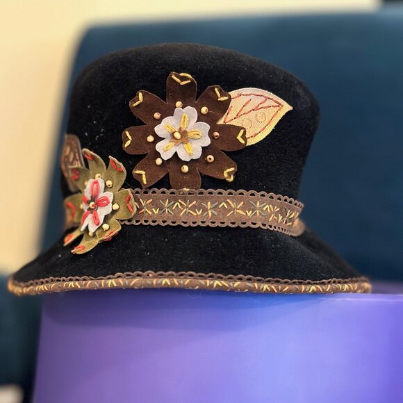 Black Soft felt Hat with Brown Trim main image 4